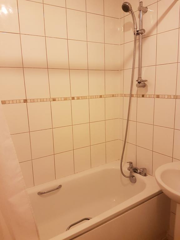 Red Lion Hotel Tredegar المظهر الخارجي الصورة