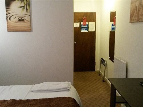 Red Lion Hotel Tredegar المظهر الخارجي الصورة