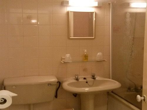 Red Lion Hotel Tredegar المظهر الخارجي الصورة