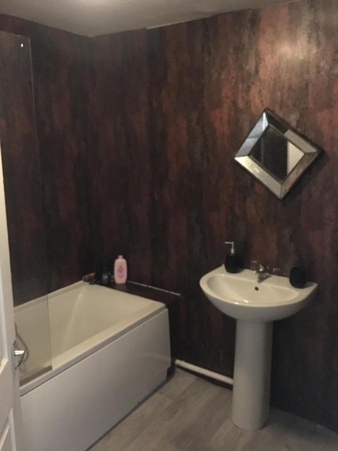 Red Lion Hotel Tredegar المظهر الخارجي الصورة