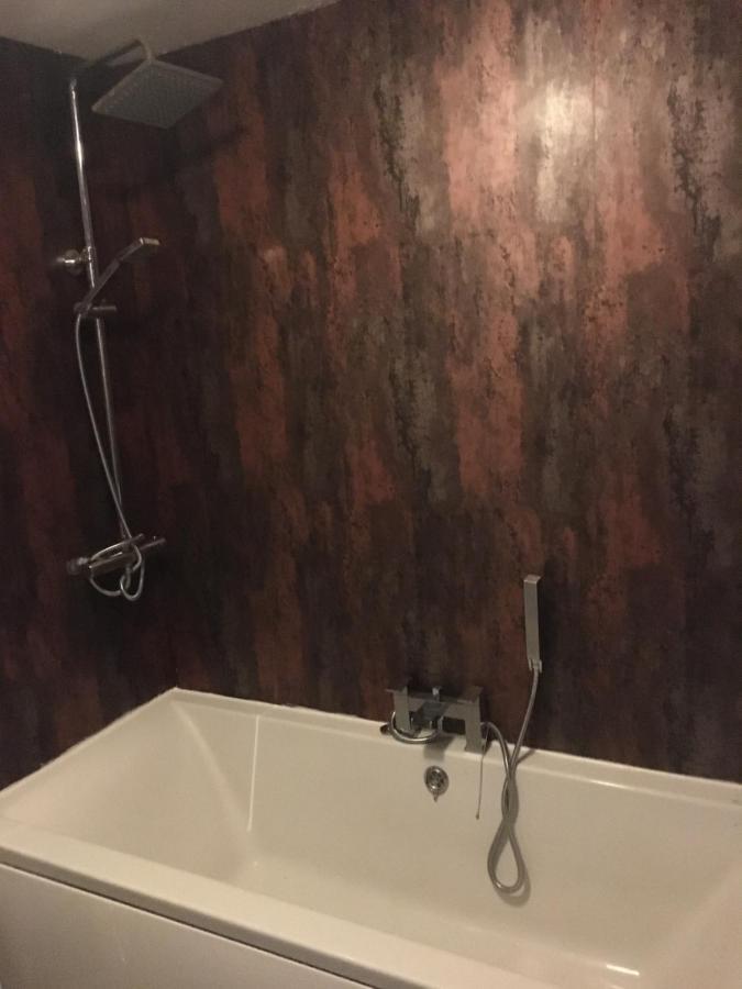 Red Lion Hotel Tredegar المظهر الخارجي الصورة